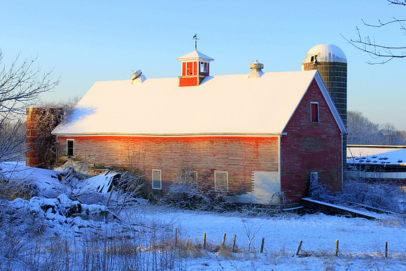 'Rustic Red Barn' - Newbury, MA